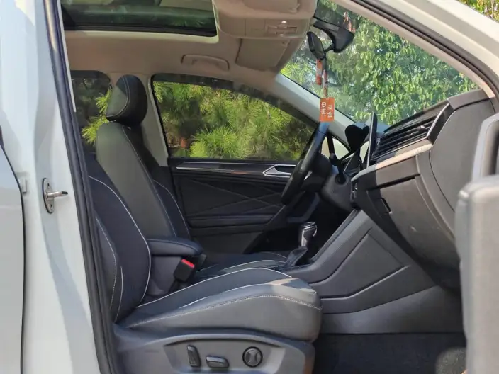 Volkswagen Tiguan L 2022 Model 330TSI Automatic 2WD Comfort Edition – фото 10