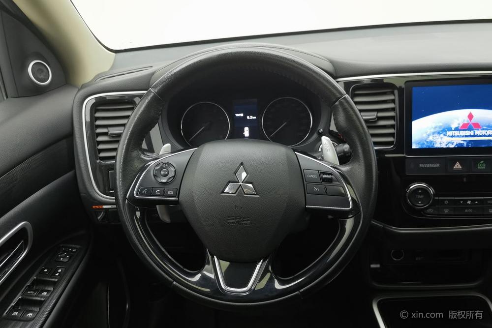 Mitsubishi Outlander 2018 2.4L AWD Elite 5-Seater – фото 15
