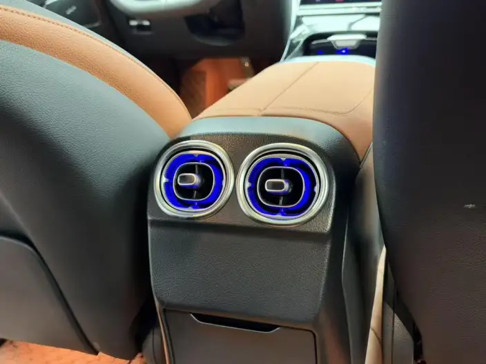 Mercedes-Benz C-Class 2023 Model C 260 L Sports Edition – фото 7
