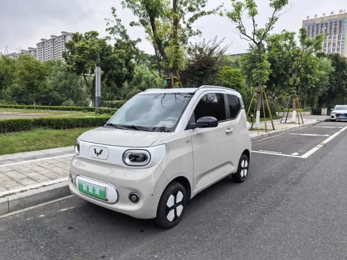 Wuling Hongguang MINIEV 2024 Model 215km Advanced version Lithium Iron Phosphate