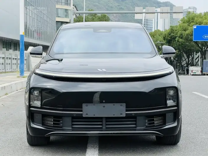 Li Auto L8 2023 Model Pro Edition – фото 2