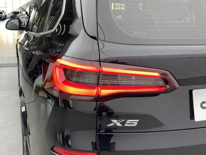 BMW X5 Imported 2022 Model xDrive40i M Sports Set – фото 8