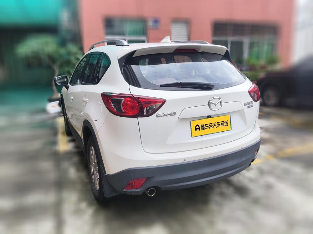 Mazda CX-5 2015 модификация 2.0L автоматическое 2WD Urban type
