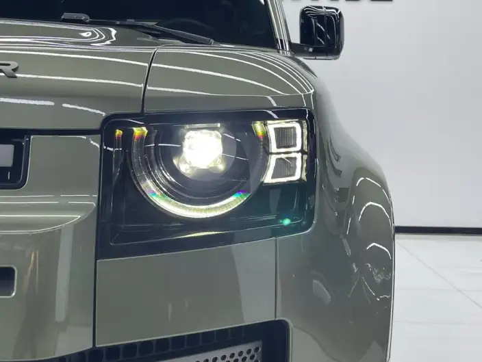 Land Rover Defender 2023 Model Facelift 110 P400 X-Dynamic HSE – фото 6