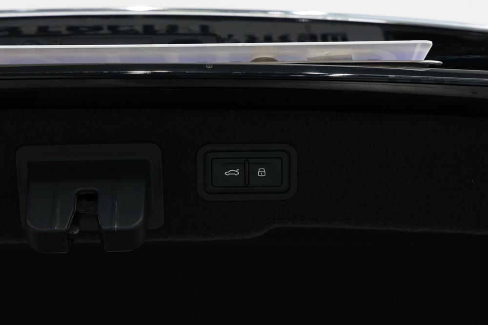 Audi A8 2022 A8L 55 TFSI quattro Premium Collector's Edition – фото 10