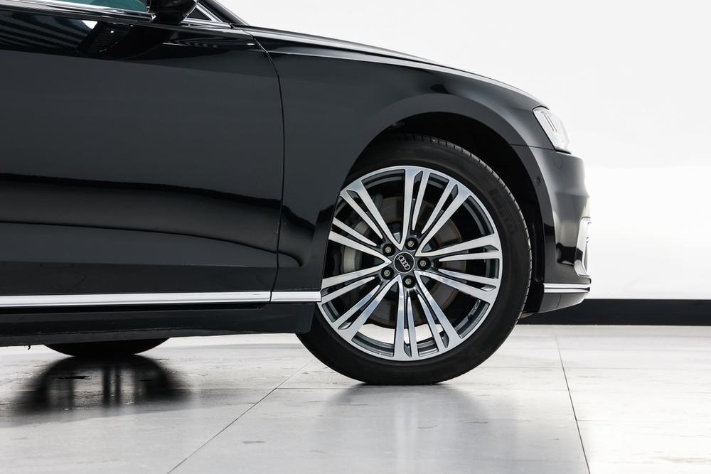 Audi A8 2022 A8L 55 TFSI quattro Premium Collector's Edition – фото 16