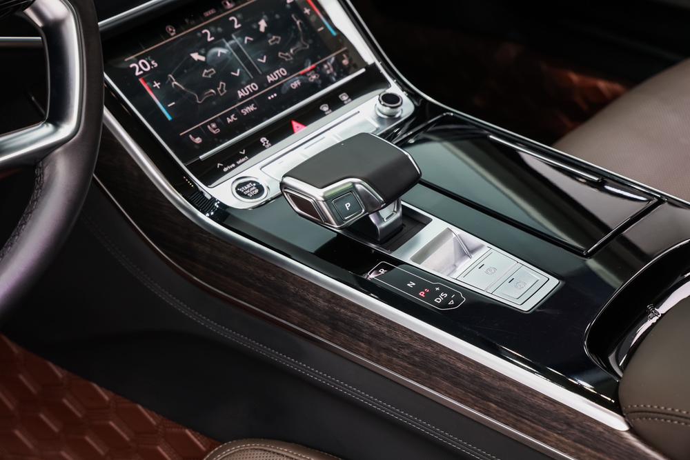 Audi A8 2022 A8L 55 TFSI quattro Premium Collector's Edition – фото 19
