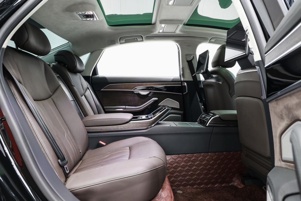 Audi A8 2022 A8L 55 TFSI quattro Premium Collector's Edition – фото 27