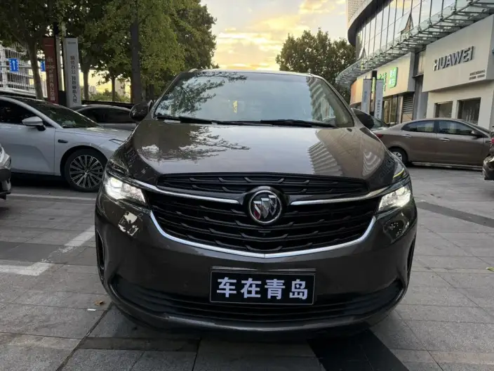Buick GL8 2022 Model Facelift Business class 2.0T Noble Model