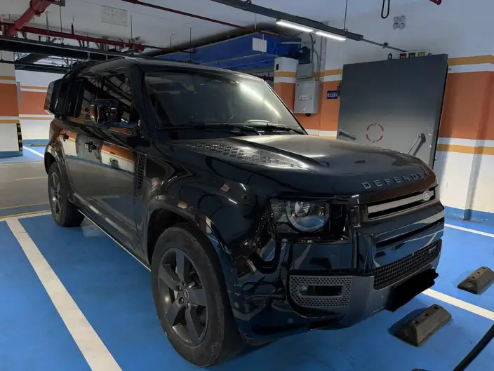 Land Rover Defender 2023 Model 110 3.0T P400 X-Dynamic HSE