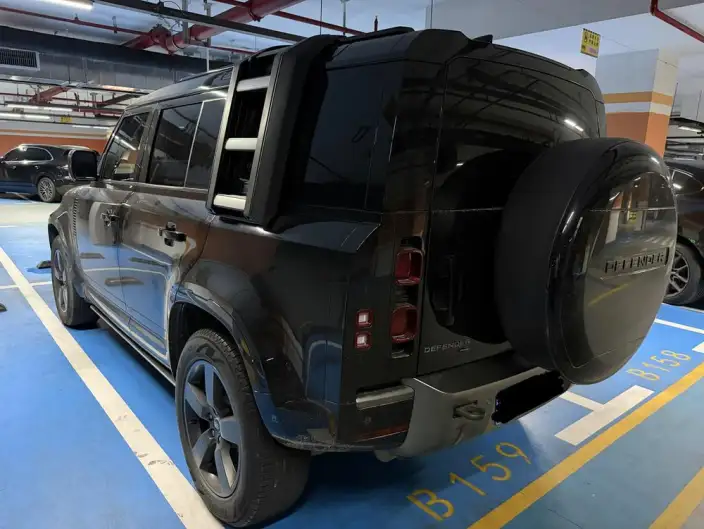 Land Rover Defender 2023 Model 110 3.0T P400 X-Dynamic HSE