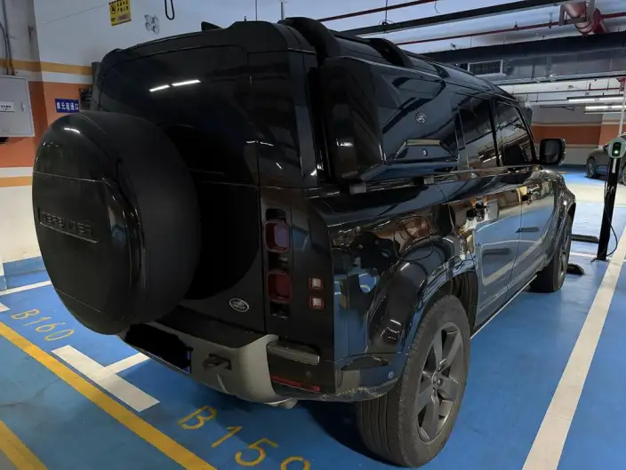 Land Rover Defender 2023 Model 110 3.0T P400 X-Dynamic HSE – фото 6