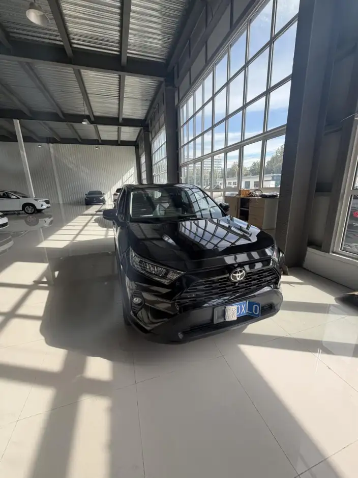 Toyota RAV4 2023 Model 2.0L CVT 2WD Urban Edition – фото 5