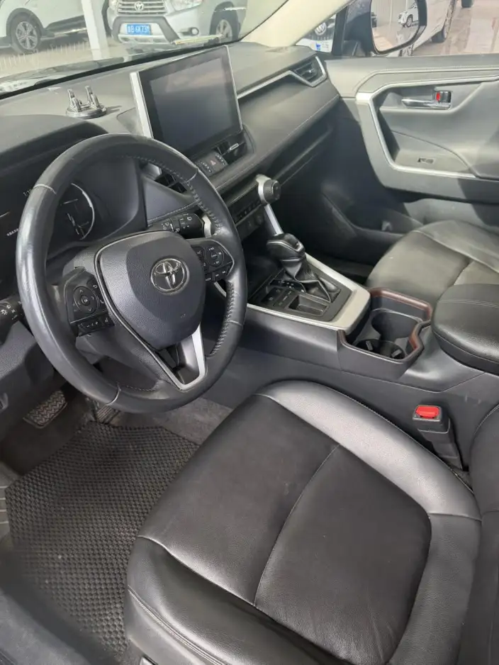 Toyota RAV4 2023 Model 2.0L CVT 2WD Urban Edition – фото 8