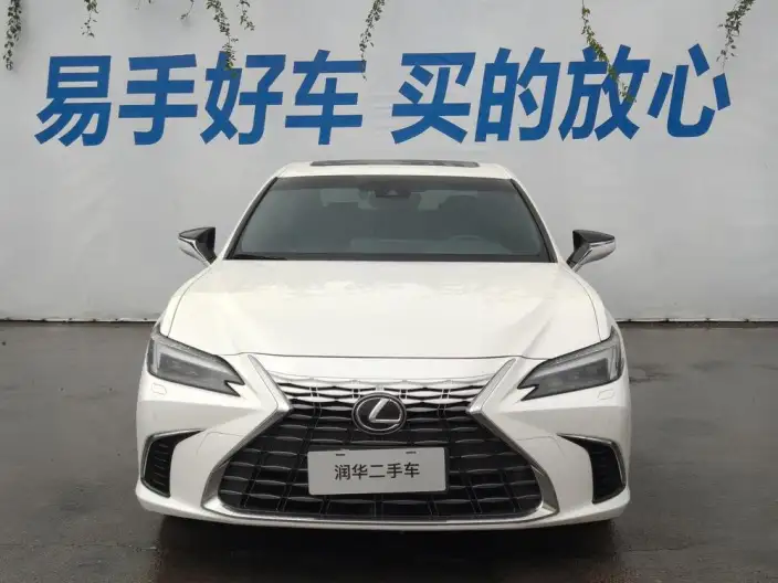 Lexus ES 2025 Model 200 Premium