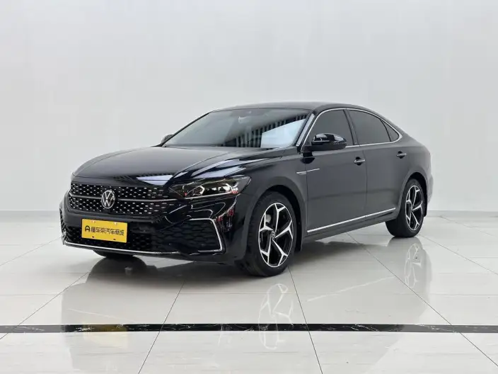 Volkswagen Passat 2023 Model Facelift 330TSI Starry sky Deluxe Edition – фото 1
