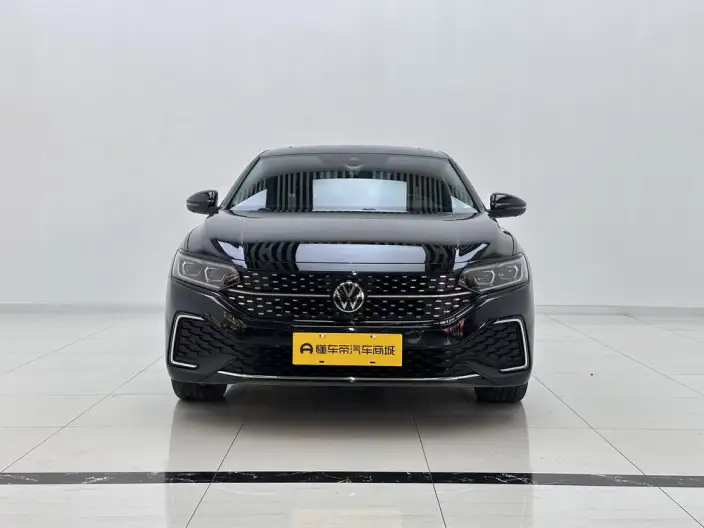 Volkswagen Passat 2023 Model Facelift 330TSI Starry sky Deluxe Edition – фото 2
