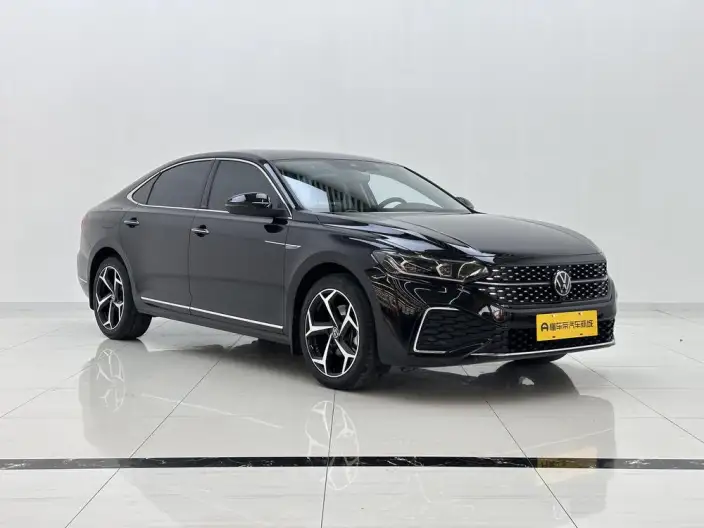 Volkswagen Passat 2023 Model Facelift 330TSI Starry sky Deluxe Edition – фото 3
