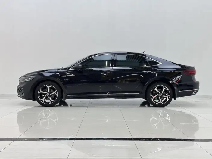 Volkswagen Passat 2023 Model Facelift 330TSI Starry sky Deluxe Edition – фото 4