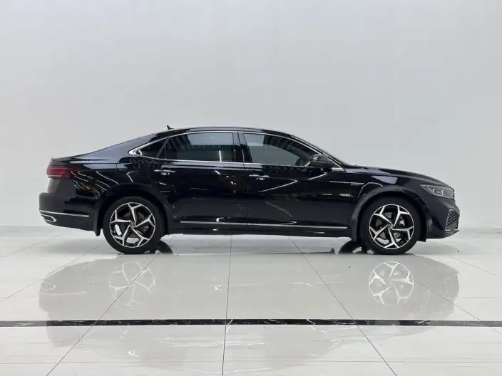 Volkswagen Passat 2023 Model Facelift 330TSI Starry sky Deluxe Edition – фото 8
