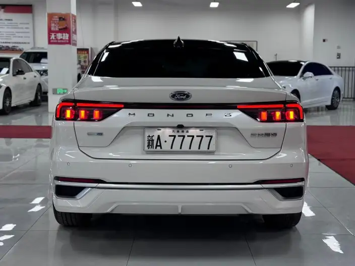 Ford Mondeo 2023 Model EcoBoost 245 Luxury Model – фото 5