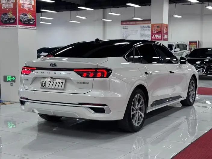 Ford Mondeo 2023 Model EcoBoost 245 Luxury Model – фото 6