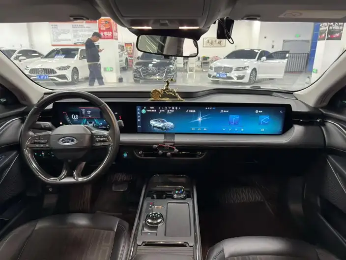 Ford Mondeo 2023 Model EcoBoost 245 Luxury Model – фото 7