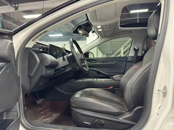 Ford Mondeo 2023 Model EcoBoost 245 Luxury Model – фото 8