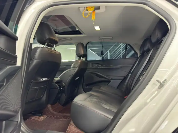 Ford Mondeo 2023 Model EcoBoost 245 Luxury Model – фото 9