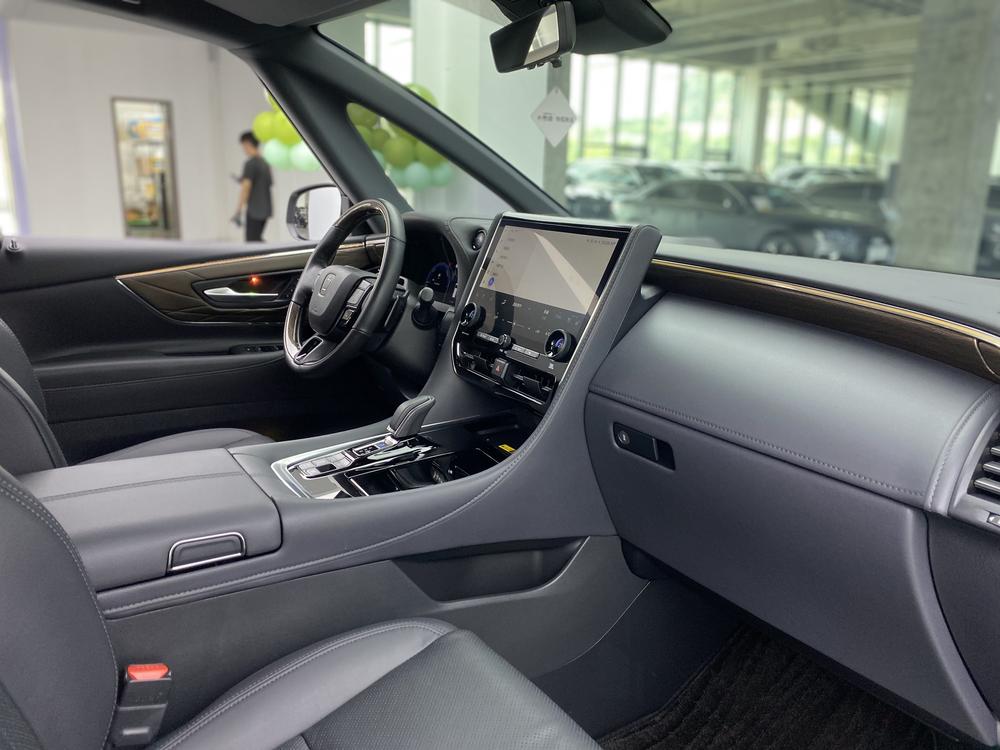 Vell f ire Раздел 2023 Toyota Crown 2.5L Intelligent Hybrid 4WD Supreme Executive Edition – фото 23
