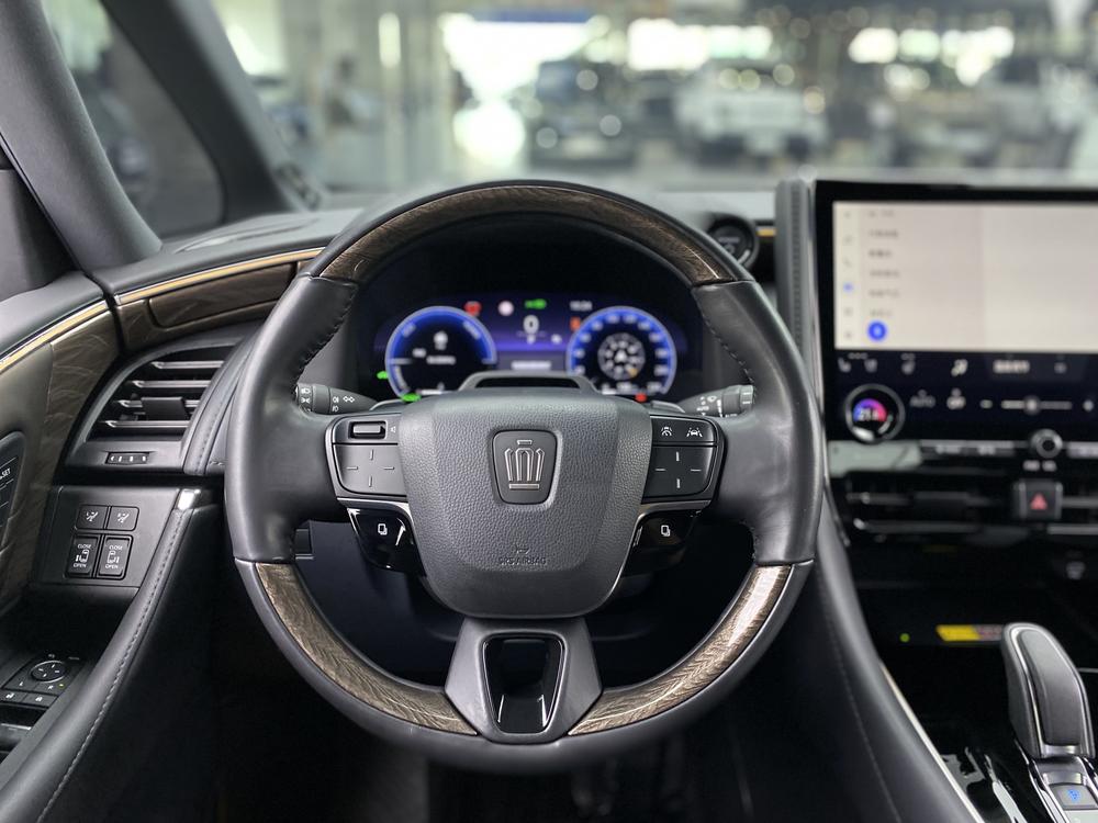 Vell f ire Раздел 2023 Toyota Crown 2.5L Intelligent Hybrid 4WD Supreme Executive Edition – фото 26