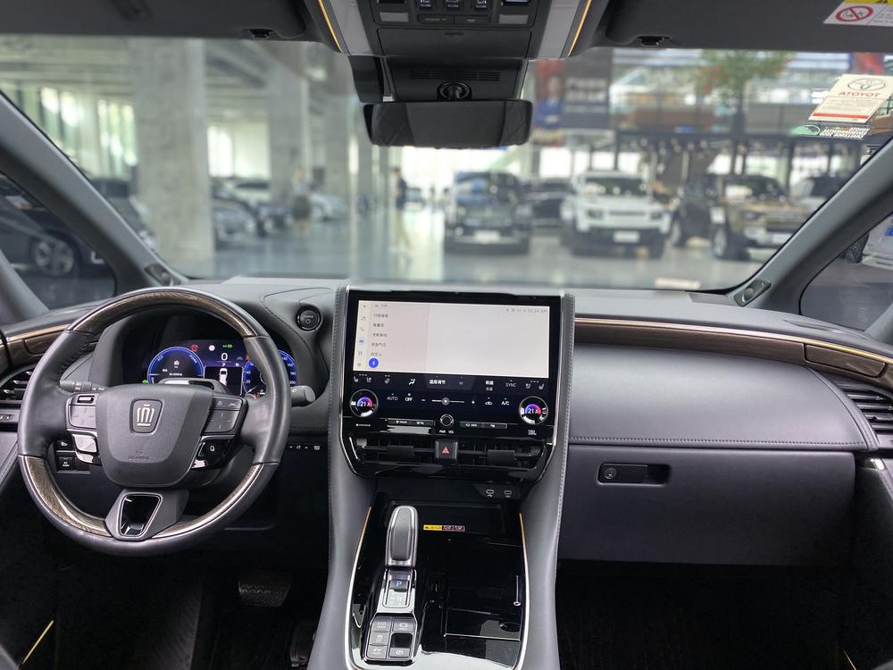 Vell f ire Раздел 2023 Toyota Crown 2.5L Intelligent Hybrid 4WD Supreme Executive Edition – фото 30