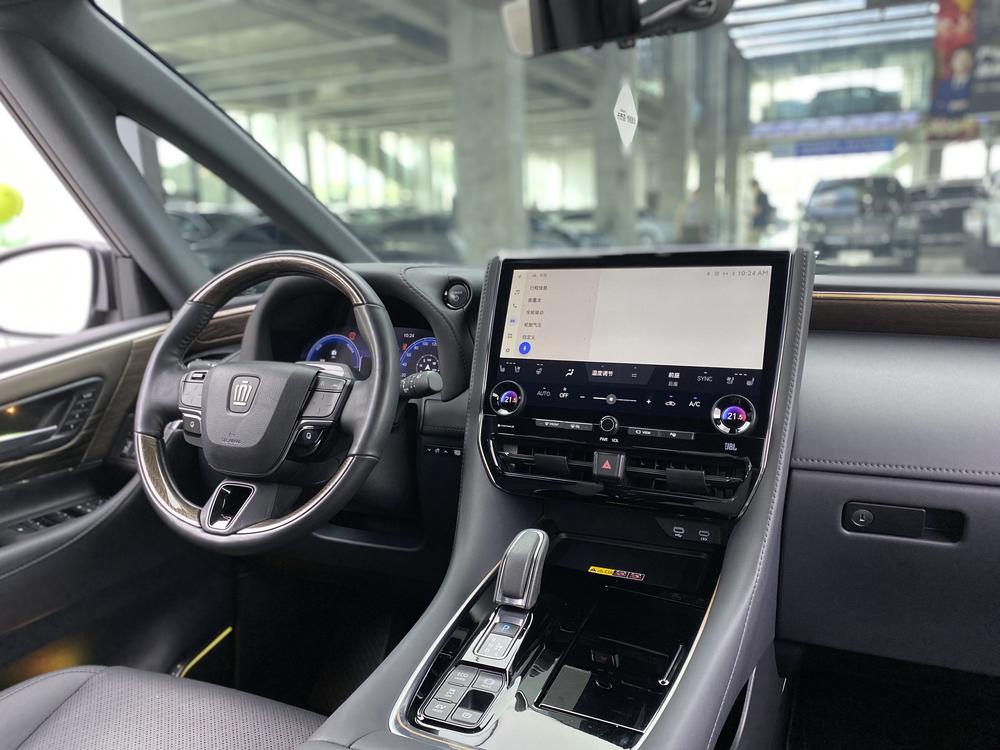 Vell f ire Раздел 2023 Toyota Crown 2.5L Intelligent Hybrid 4WD Supreme Executive Edition – фото 31