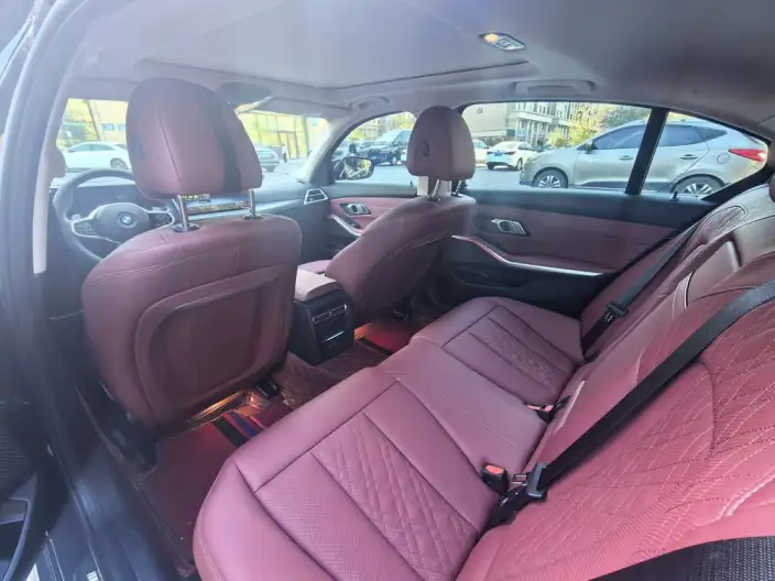 BMW 3 Series 2025 Model 325Li M Sports Set – фото 9
