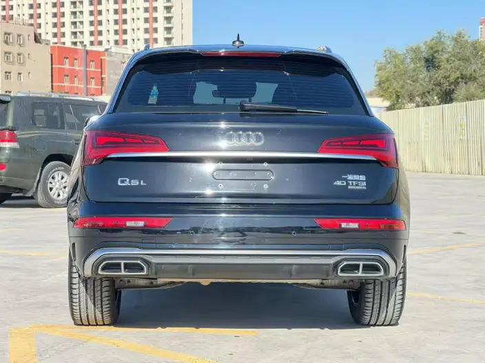 Audi Q5L 2024 Model 40TFSI Fashion Dynamic Model – фото 5