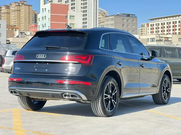 Audi Q5L 2024 Model 40TFSI Fashion Dynamic Model – фото 6