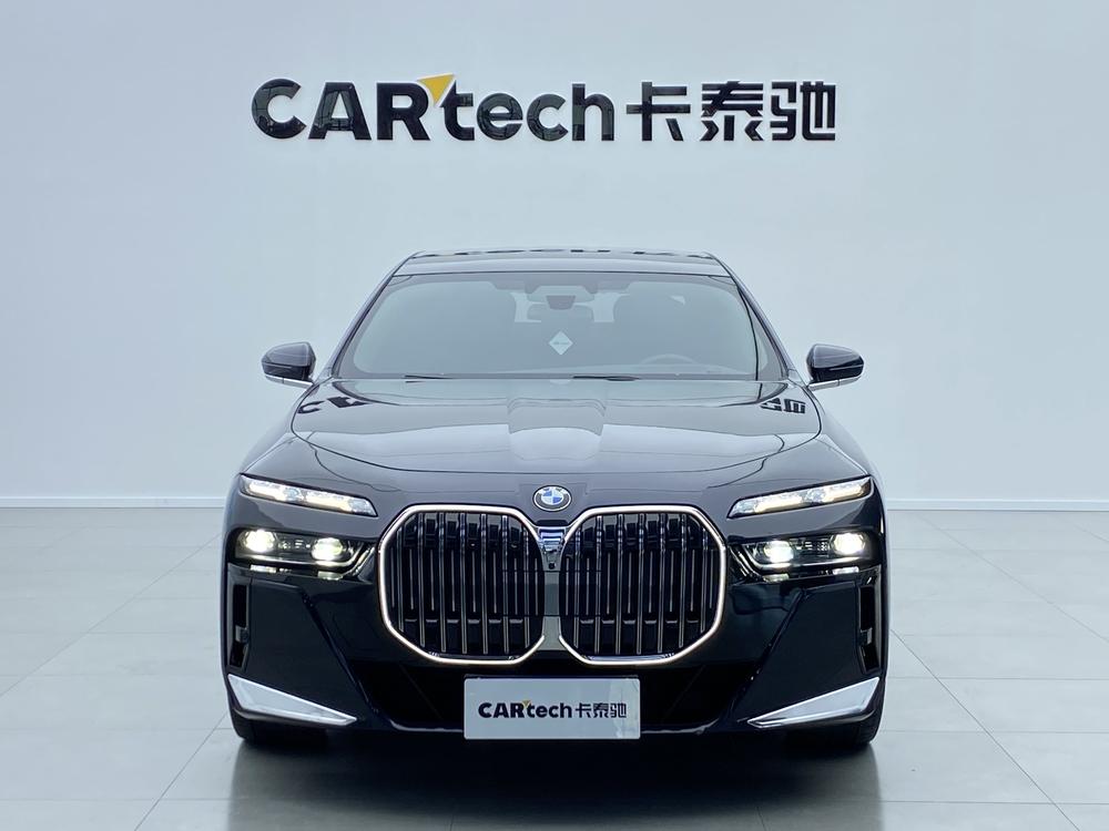 BMW 7 Series 2023 740Li Premium M Sport Package – фото 2