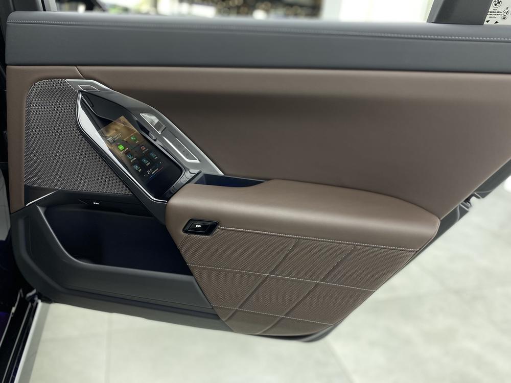 BMW 7 Series 2023 740Li Premium M Sport Package – фото 15