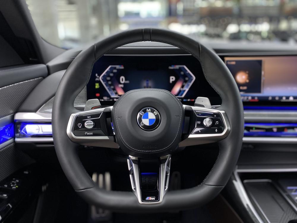BMW 7 Series 2023 740Li Premium M Sport Package – фото 28