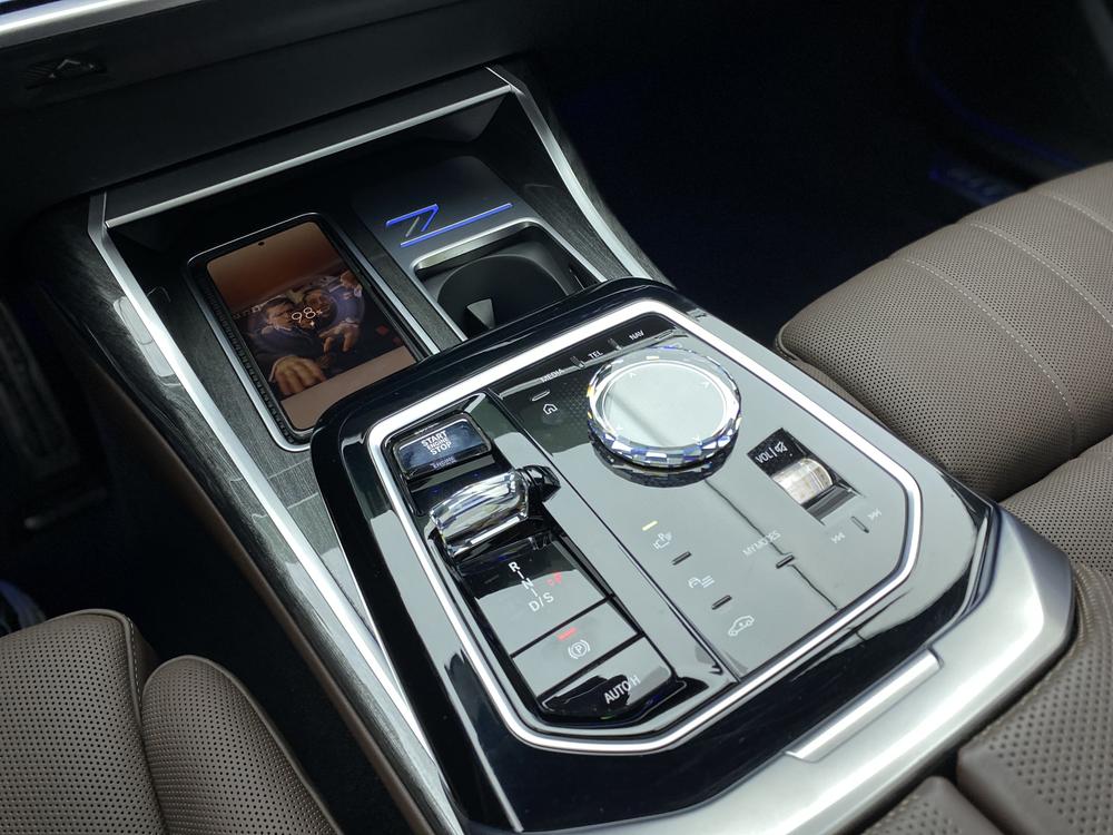 BMW 7 Series 2023 740Li Premium M Sport Package – фото 29