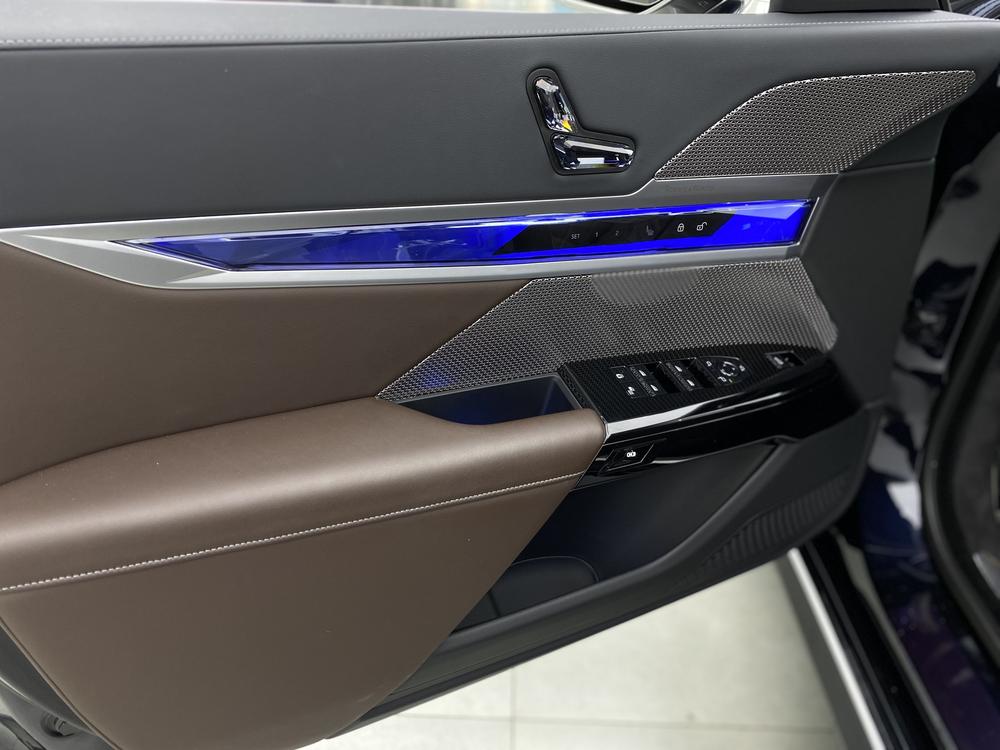 BMW 7 Series 2023 740Li Premium M Sport Package – фото 37