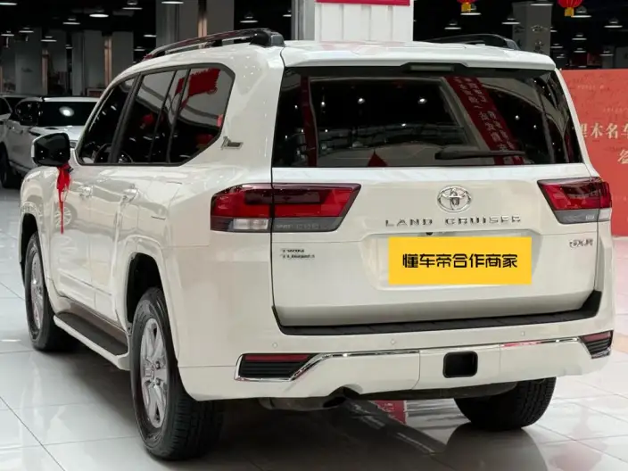 Land Cruiser （import 2023 Model 3.5T Automatic 4WD 7 seat Parallel Imported – фото 4