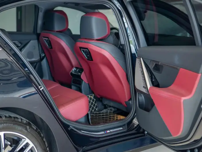 BMW 5 Series 2026 Model 530Li Leading Model M Sports Set – фото 8
