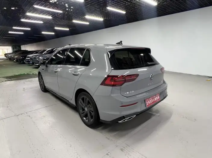 Volkswagen Golf 2021 Model 280TSI DSG R-Line – фото 4
