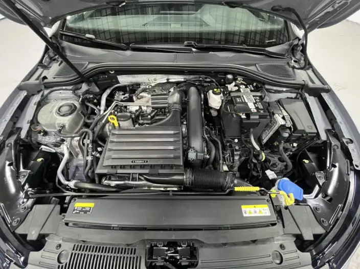 Volkswagen Golf 2021 Model 280TSI DSG R-Line – фото 7