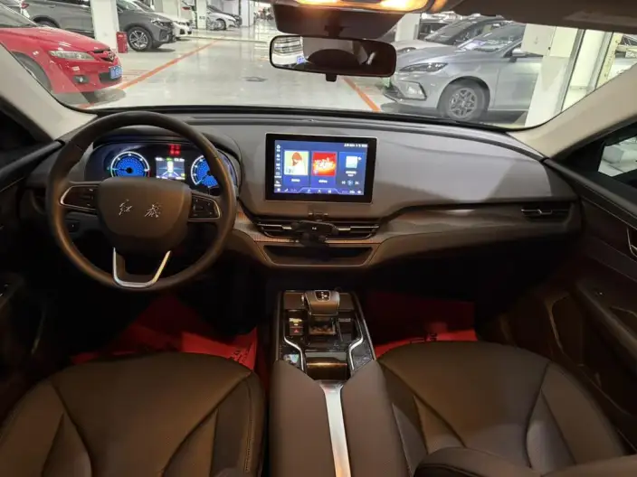 Hongqi E-QM5 2024 Model 450KM Travel Edition 100kW – фото 7