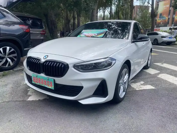 BMW 1 Series 2023 Model 120i M Sports Night Edition – фото 1