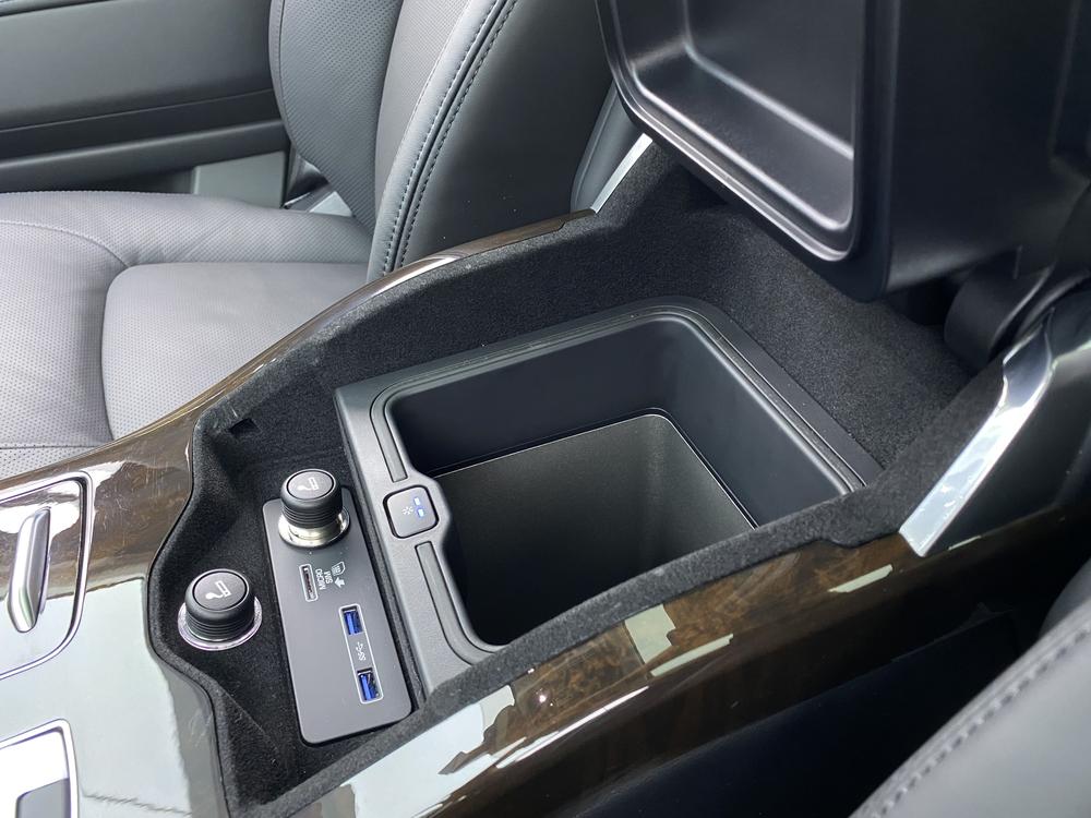 Range Rover 2022 3.0 L6 360PS Heritage Edition – фото 19