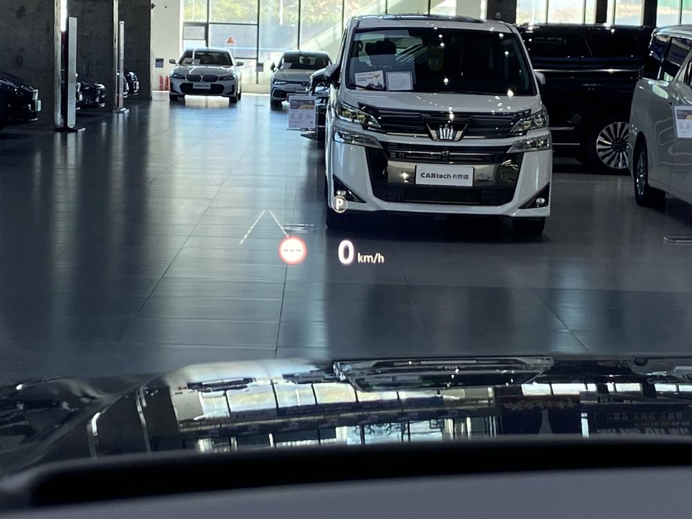 Range Rover 2022 3.0 L6 360PS Heritage Edition – фото 20