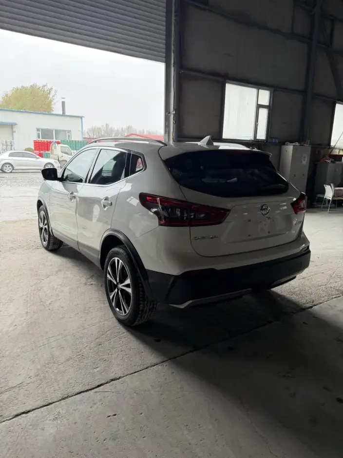 Nissan Qashqai 2022 Model 2.0L XV Prem. Deluxe Edition – фото 3